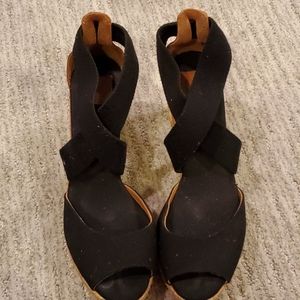EUC Tory Burch Wedges